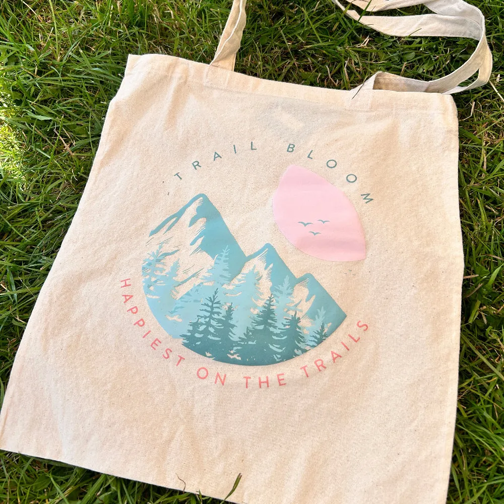 Canvas tote bag with mountain print