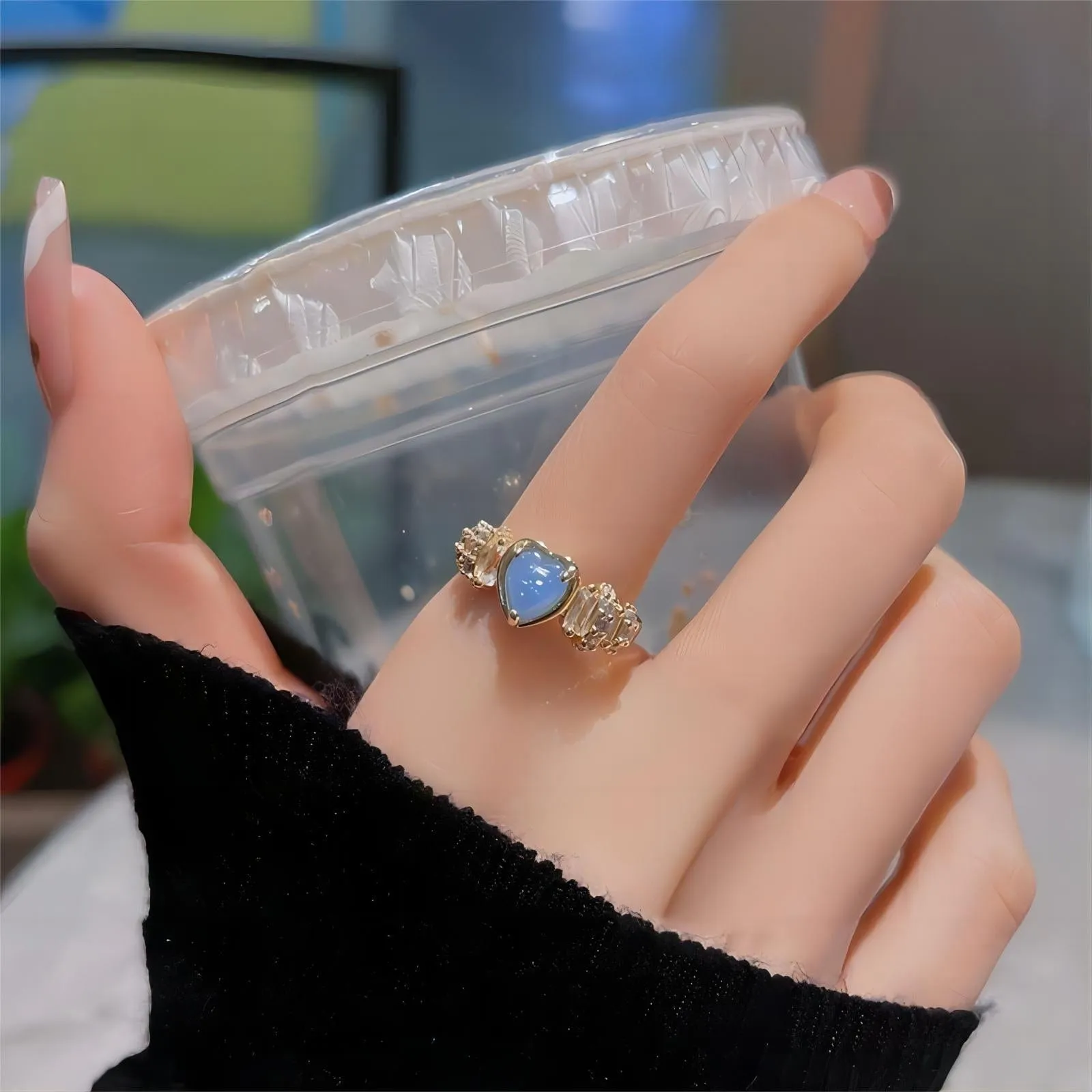 Chic Rhinestone Opal Heart Ring