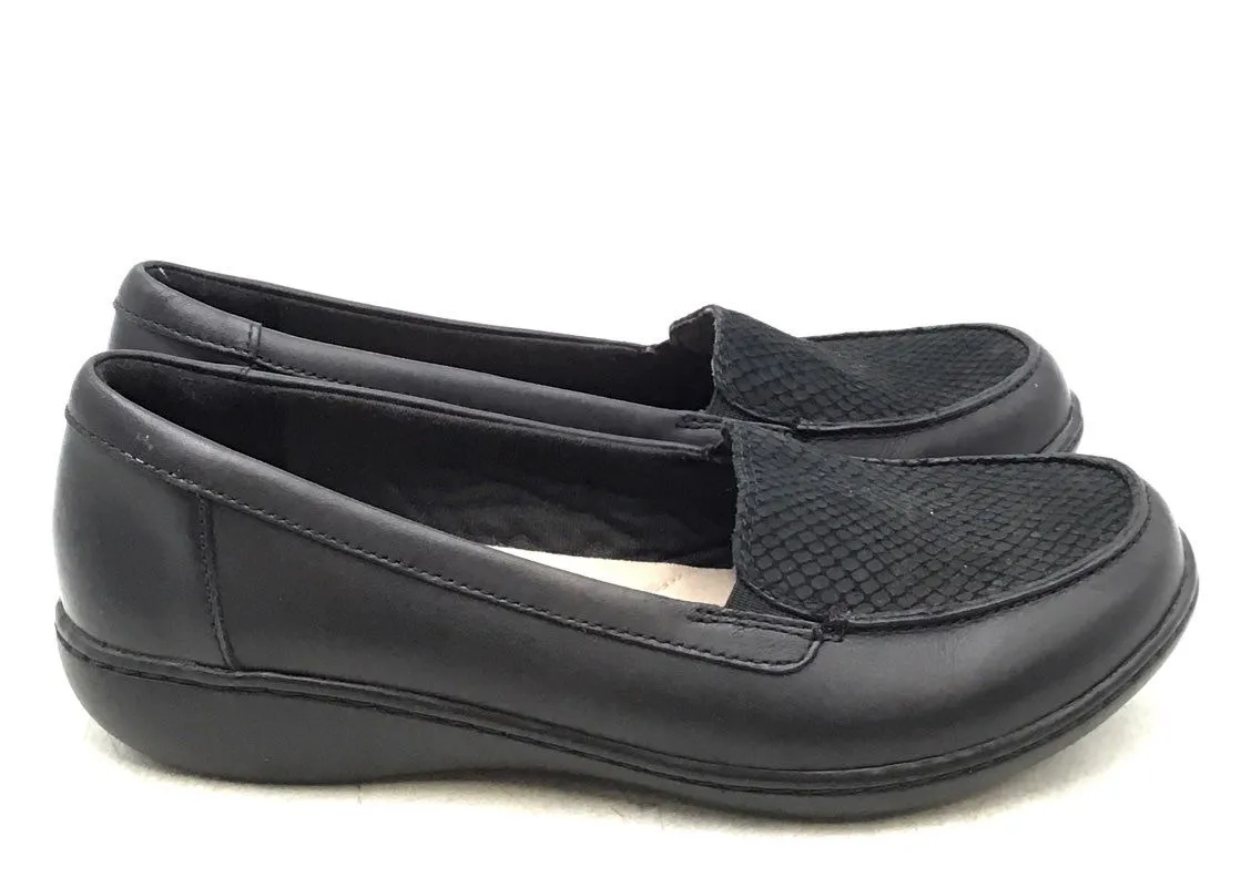 Clarks Women's Black Loafer Flats - Size 8M