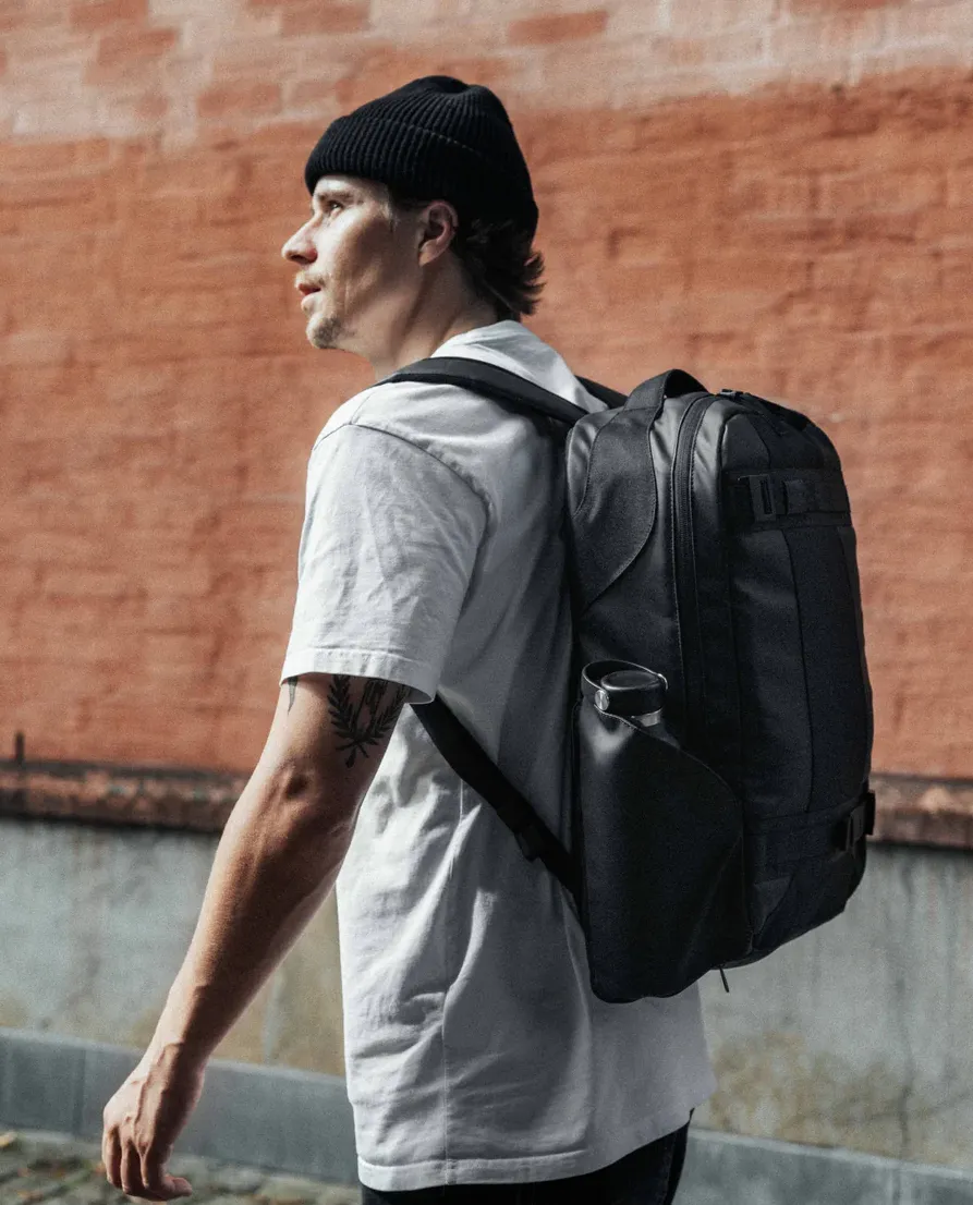 Db Journey - Skateboarding Daypack 20L Black Out