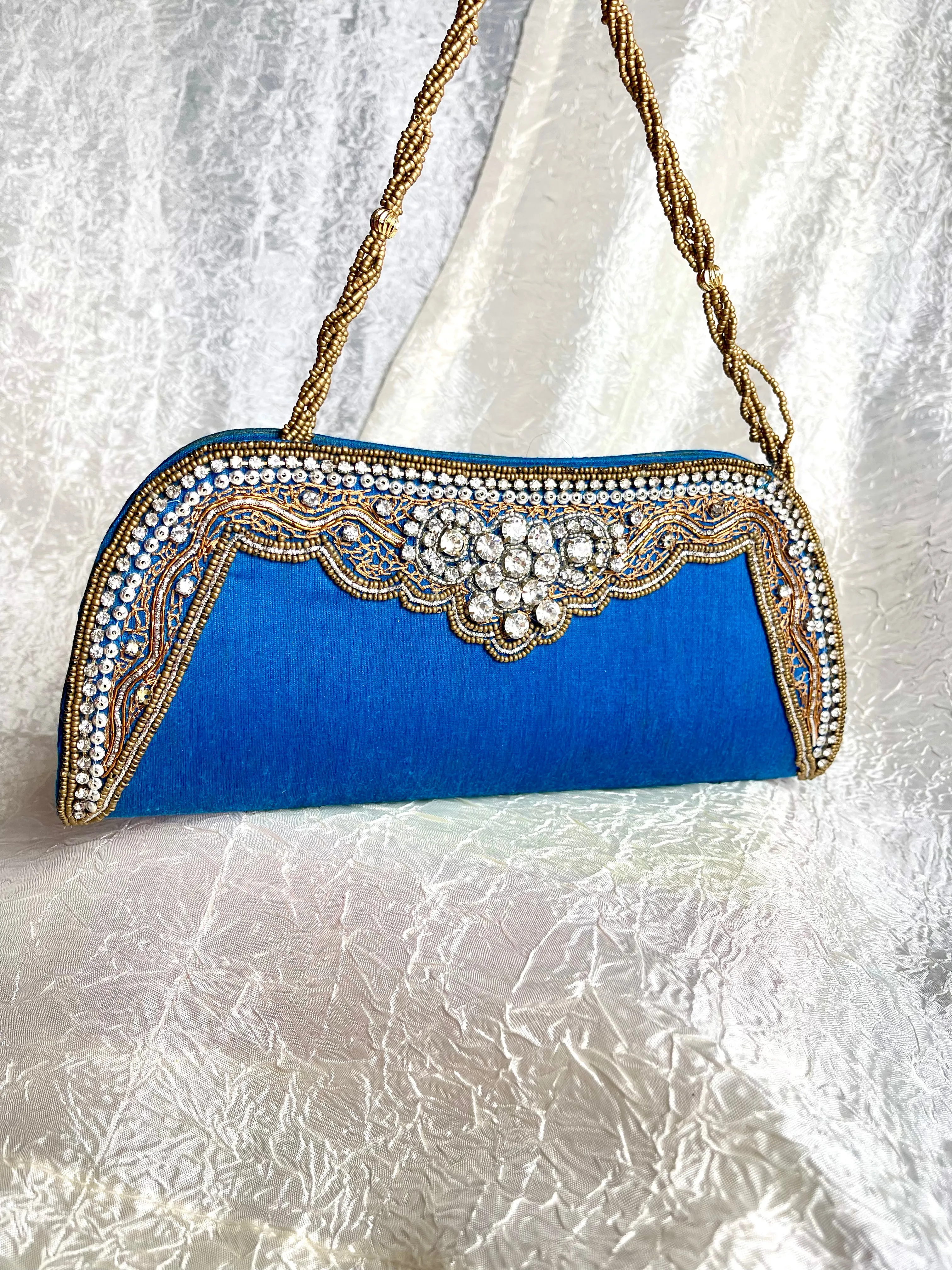 EMBROIDERED CLUTCH BAG