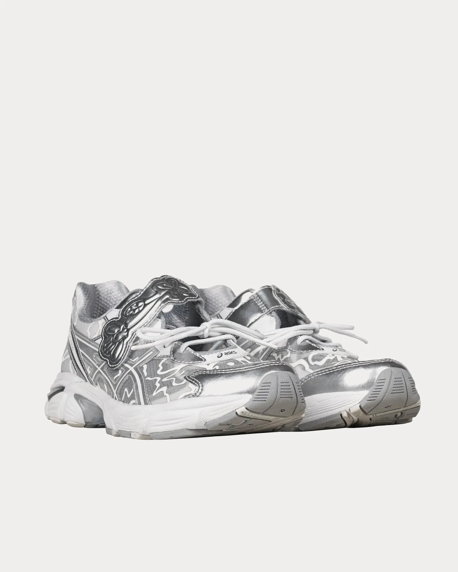 GT-2160 White / Silver Low Top Sneakers