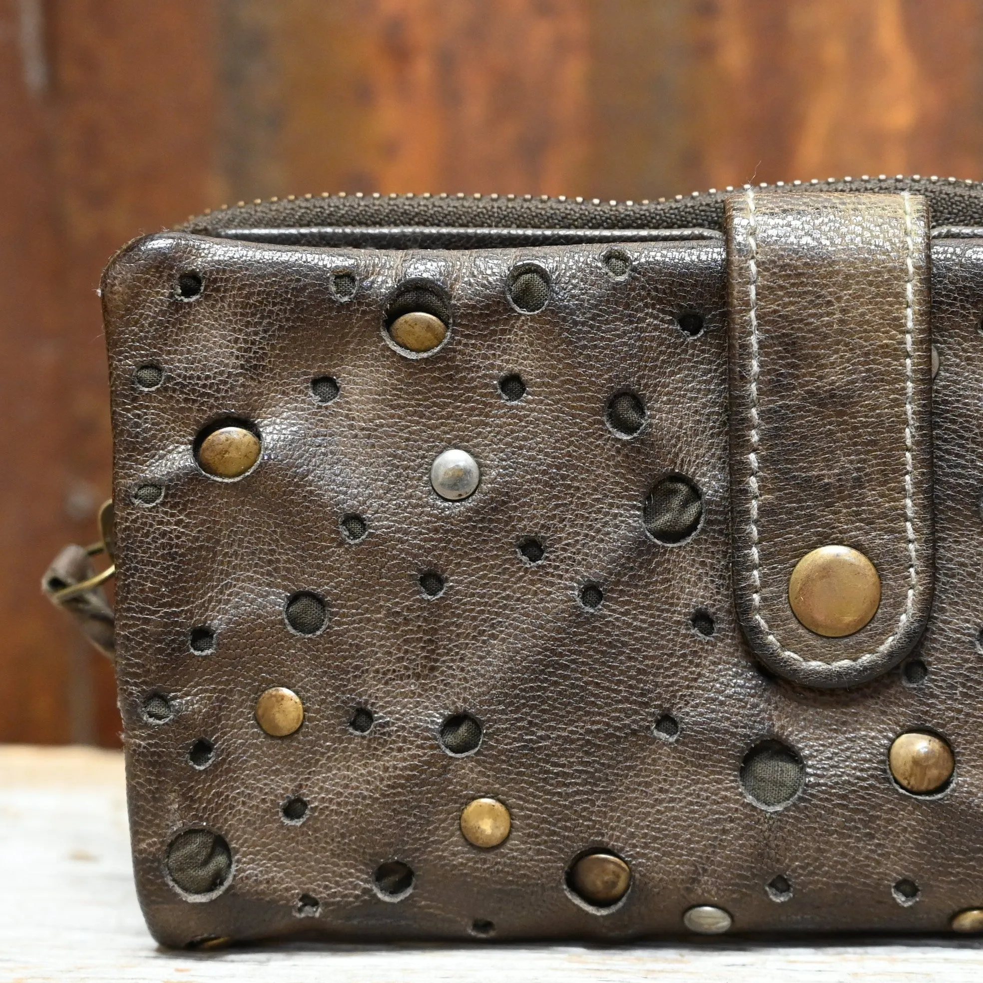 Margery 100% Leather Handbag in Olive
