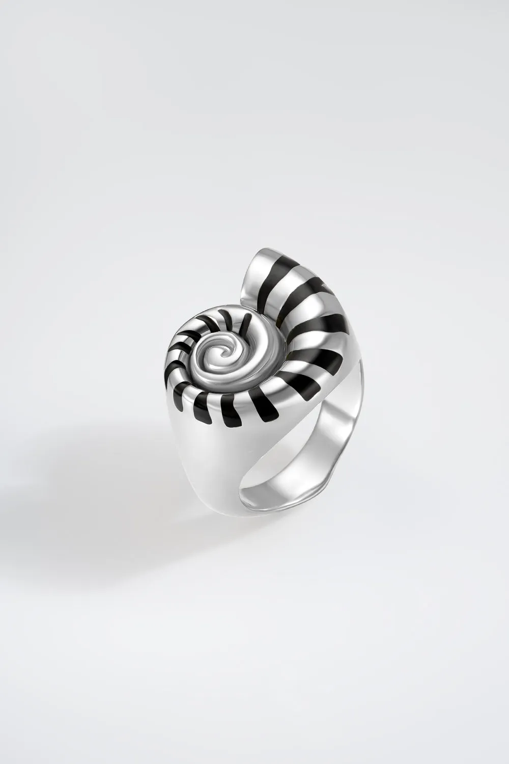 Nautilus Ring Black