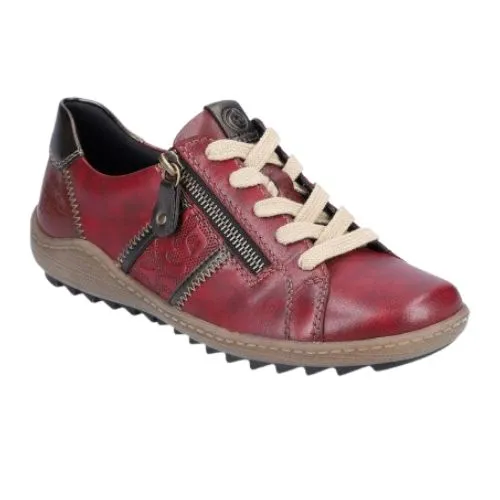 R1426 Lace-Up Sneaker
