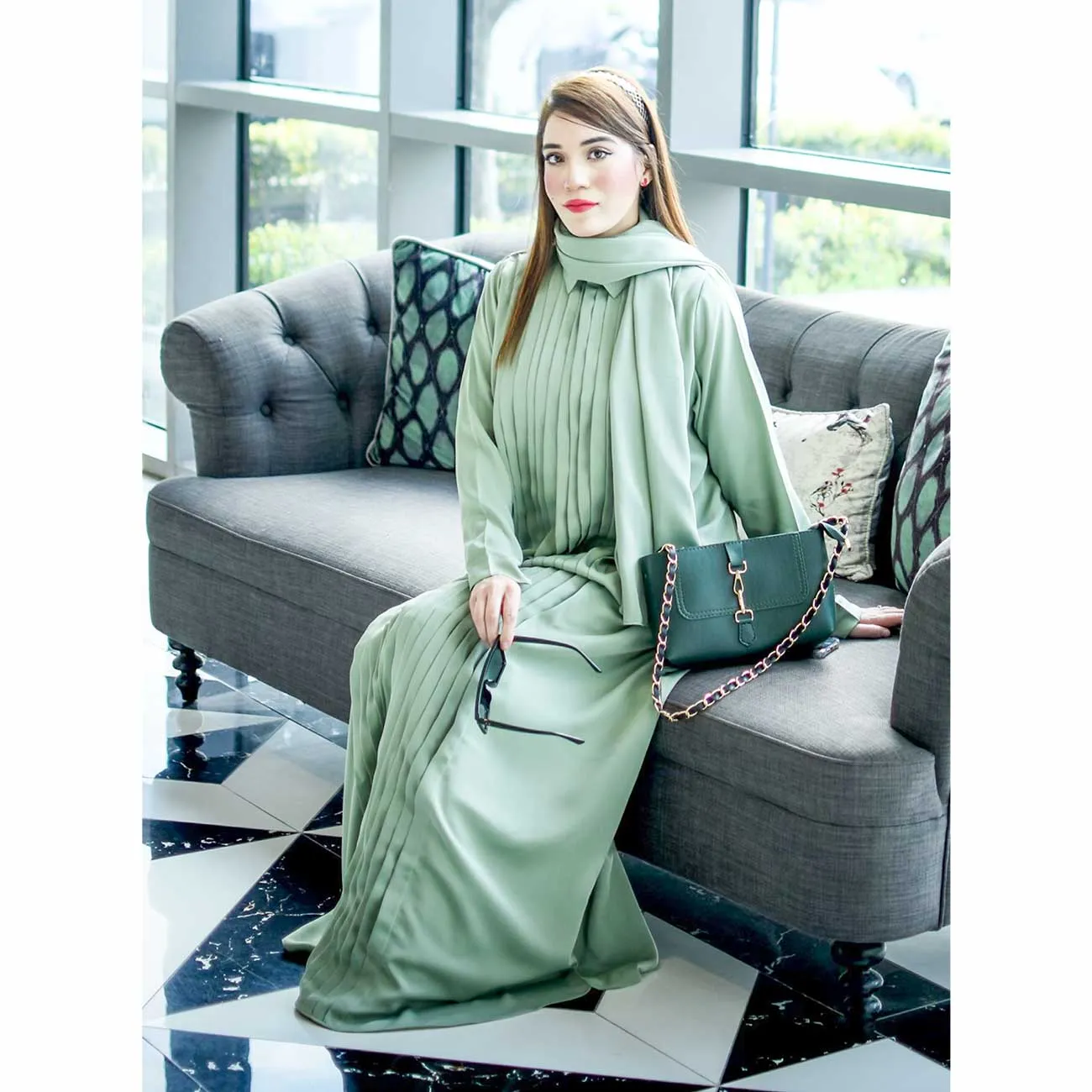 Streak Abaya (pastel)