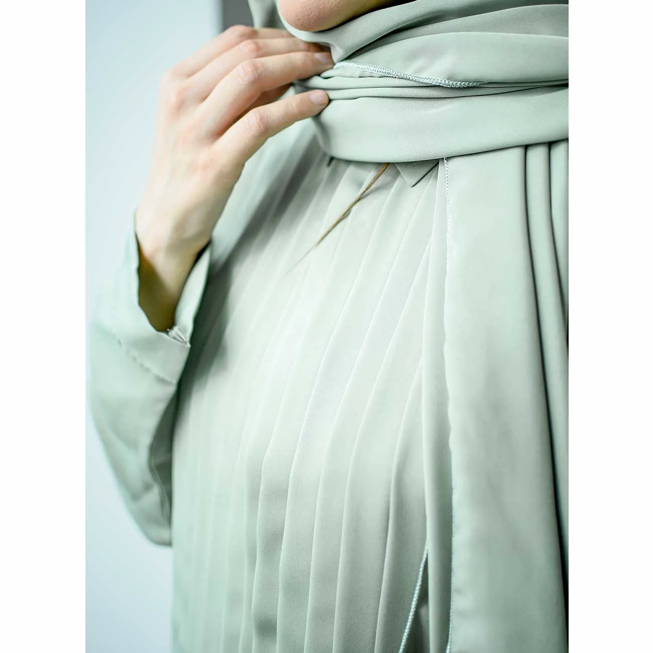 Streak Abaya (pastel)