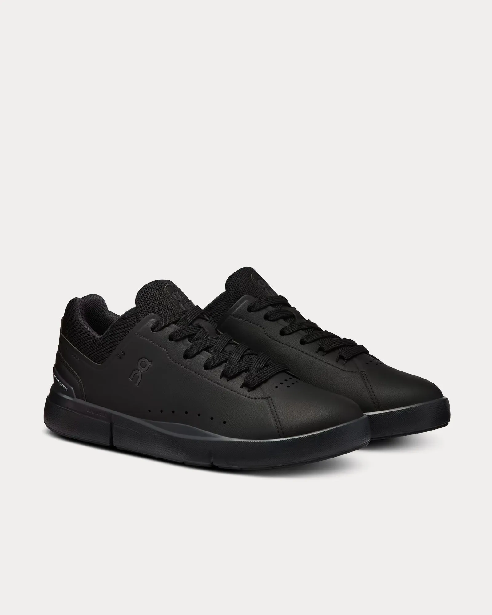 The Roger Advantage All Black Low Top Sneakers