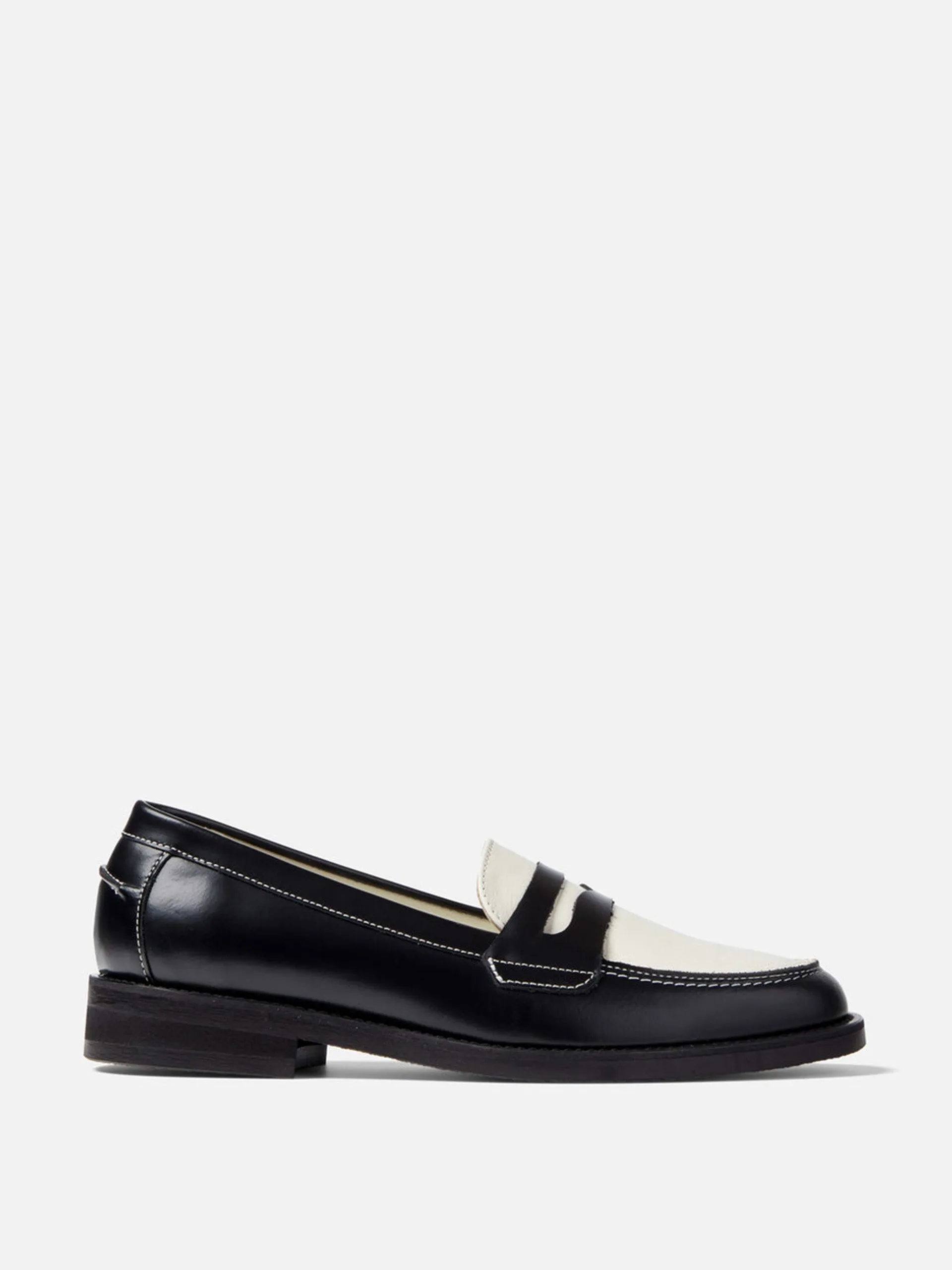 Wilde black and white loafers