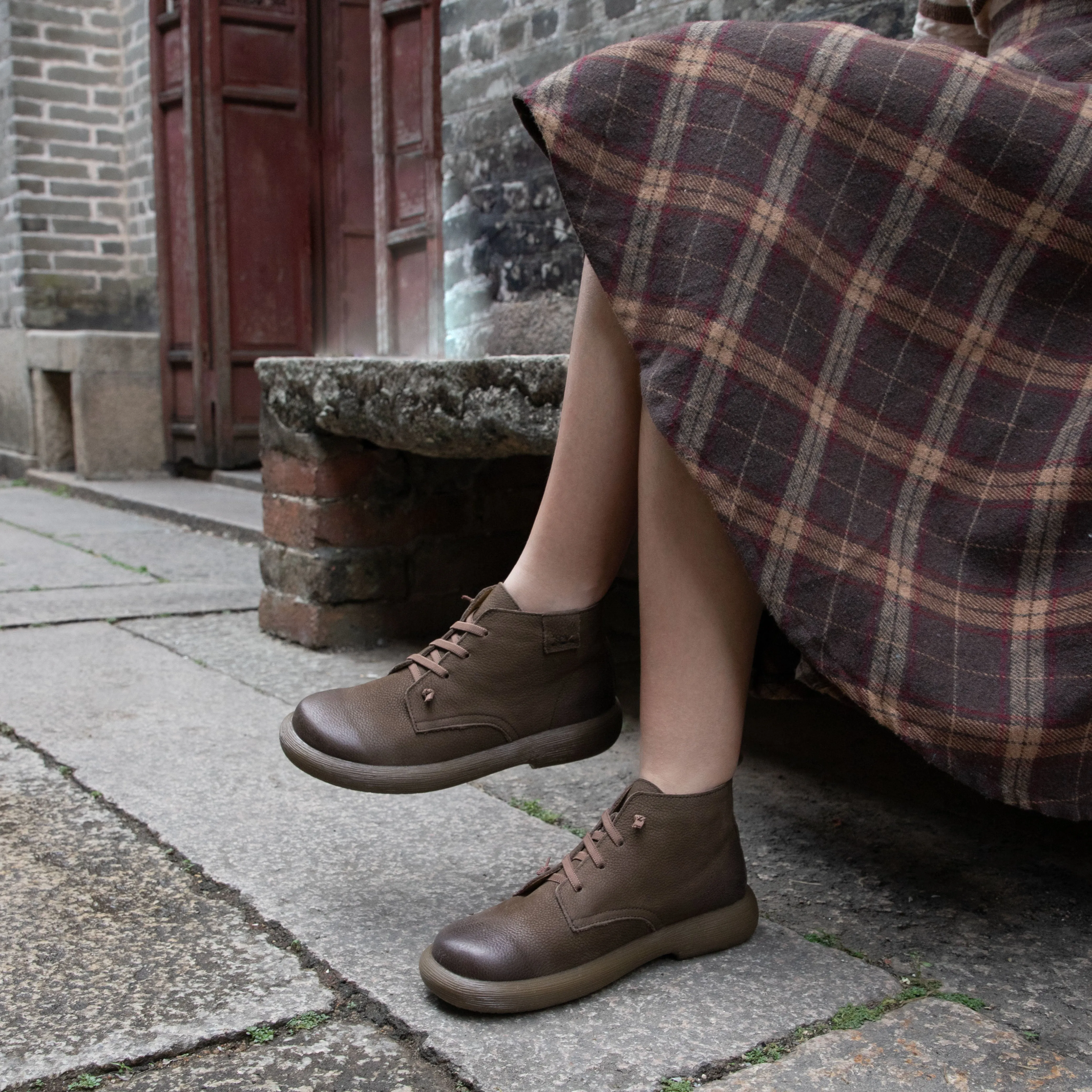 Women's Flat Leather Casual Walking Boots & Plush Lining