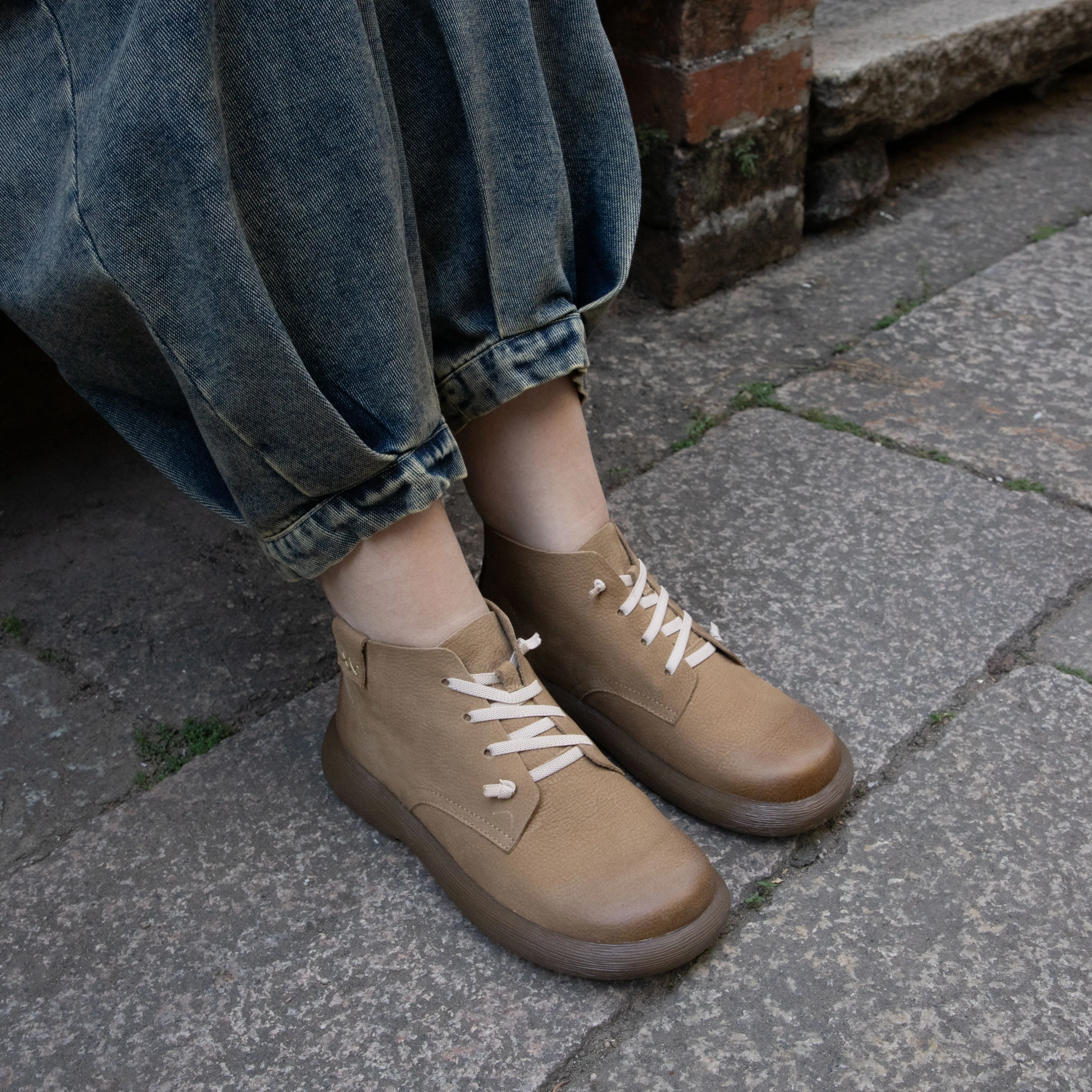 Women's Flat Leather Casual Walking Boots & Plush Lining