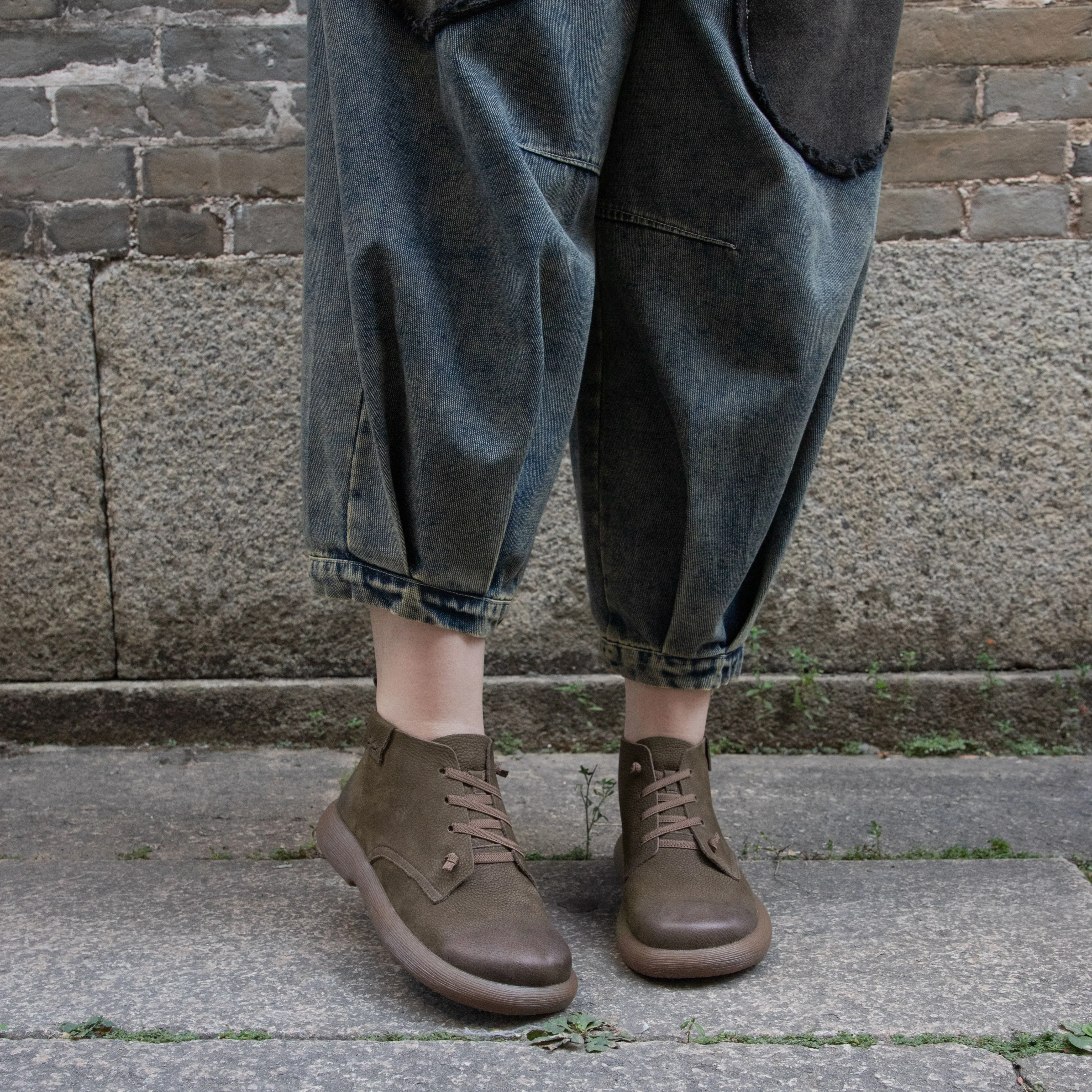 Women's Flat Leather Casual Walking Boots & Plush Lining